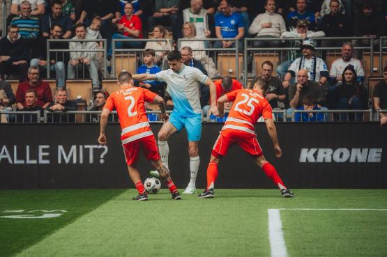 Toto Losilla vs. Fußballgötter Quiring und Schneider