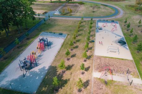 Luftaufnahme des Spielplatzes im Emsauenpark