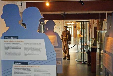 Die Zeit des Nationalsozialismus in Deutschland und den Niederlanden schildert ab dem 1. August die Ausstellung 'Entscheidungen' im Emslandmuseum.