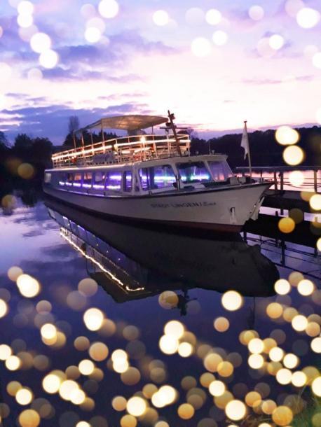 Das Fahrgastschiff „Stadt Lingen“ wird für weihnachtliche Stimmung sorgen.
