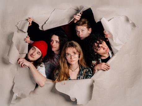 The Livelines treten neben Tameera, Moritz Ley, Johanna Isserstedt, MURKS! und Lynger am 25. Mai bei Campus in Concert in Lingen auf.