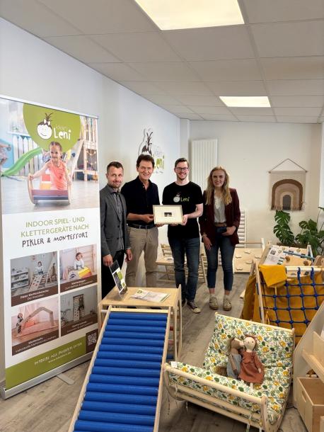 Torben Bruns (Citymanagement), Oberbürgermeister Dieter Krone, Geschäfts-führer Stefan Ripperda und Caroline Ohmann von der Wirtschaftsförderung.