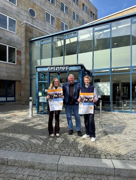 BU: (v.l.) Caroline Ohmann (Wirtschaftsförderung), Jürgen Brüna (Geschäftsführer Beratungsgesellschaft Nordwest) und Sandra Prekel (Wirtschaftsförderung).