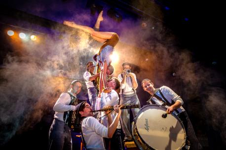 Das Hamburger Hafenvarieté im Theater an der Wilhelmshöhe.