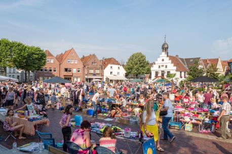 Kinderflohmarkt auf dem Lingener Marktplatz