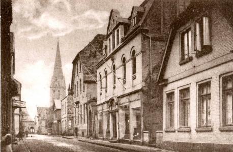 Im Wohnhaus des Synagogenvorstehers Isaac Friedland in der Lookenstraße 2 fanden die ersten Gottesdienste statt. Das Foto entstand um 1915