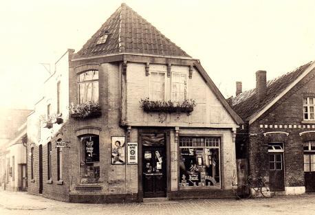 Die Lookenstraße 17. Hier gingen bei einem Unfall 1939 die Schaufenster zu Bruch.