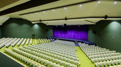 Theater an der Wilhelmshöhe - Blick auf die Bühne