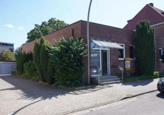Alte Rheiner Straße 4